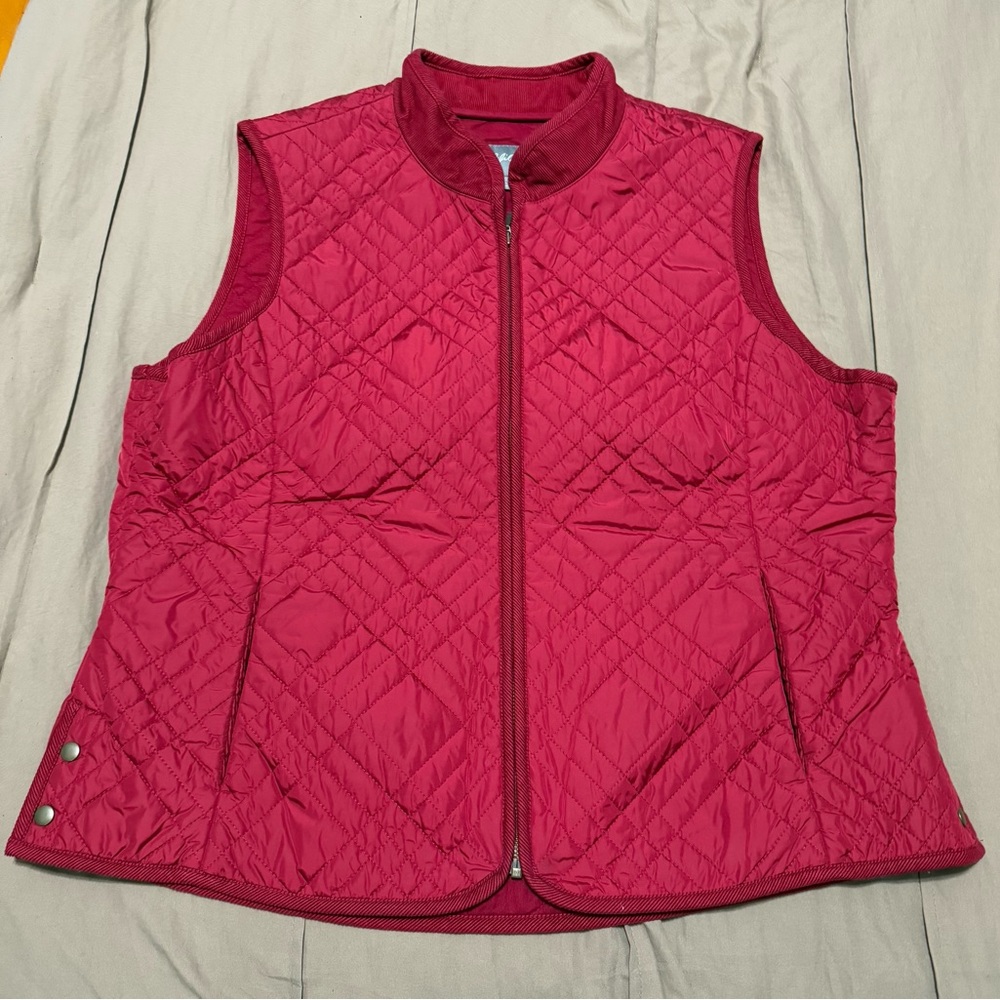 J.Jill Red Size XL Quilted Vest with Corduroy Trim. Pockets. Zip front.